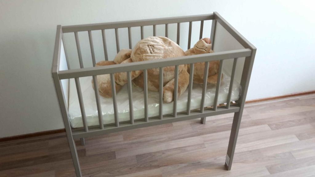 Wieg, Kinderen en Baby's, Babywiegjes en Ledikanten, Ophalen, Zo goed als nieuw, Wieg