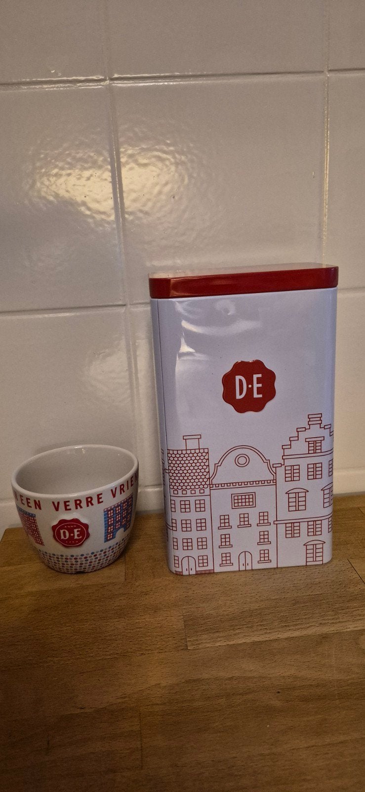 D.E. voorraadpot en kom - Douwe Egberts, Huis en Inrichting, Gebruikt, Ophalen of Verzenden, Voorraadpot, Metaal