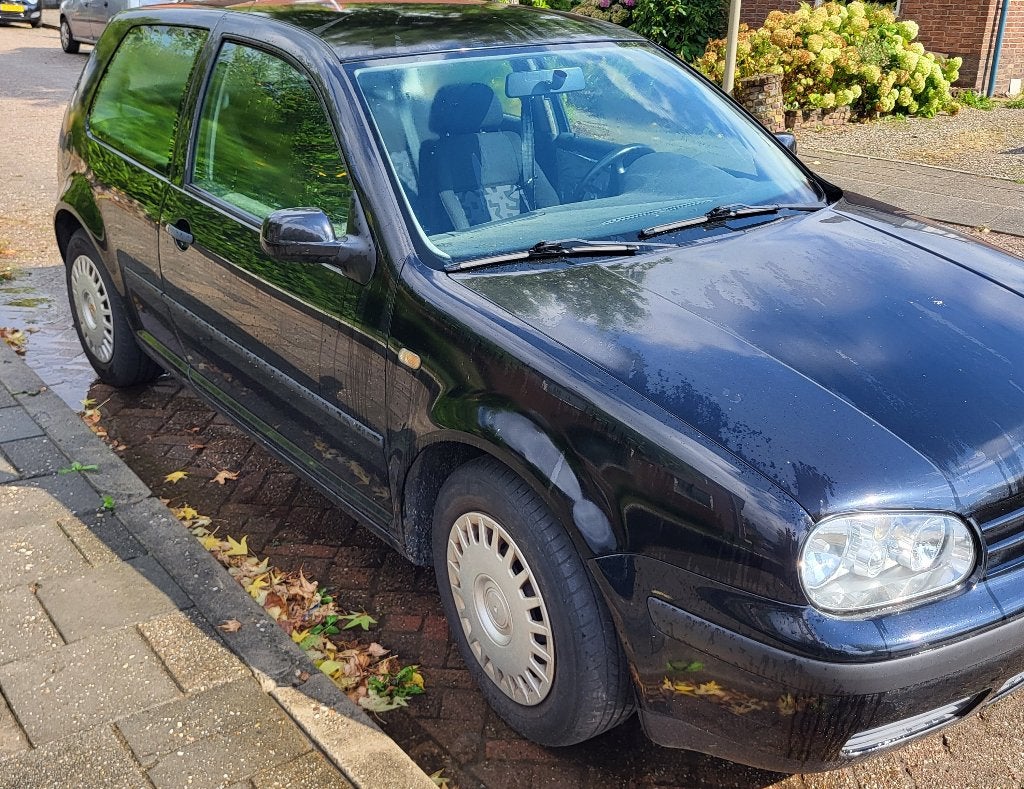 Sloop auto Te koop vw golf 4 zie tekst, Voorwielaandrijving, Stof, Zwart, 4 cilinders