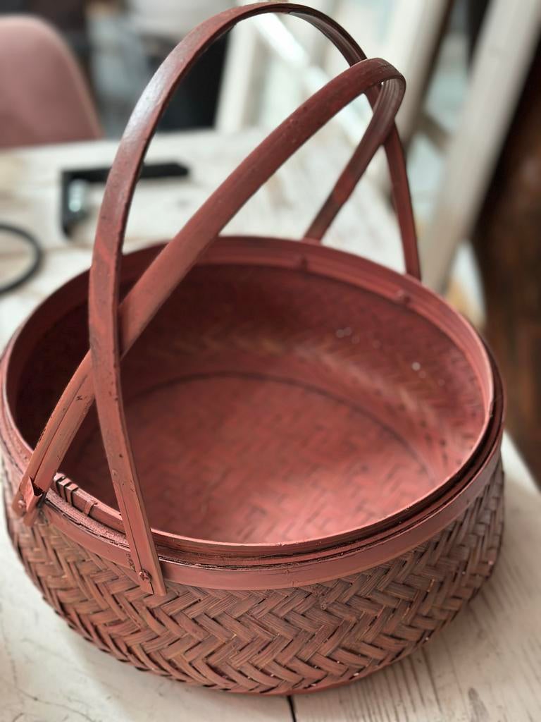 Vintage Bamboe Mand met Handvat - oud roze, Ophalen of Verzenden