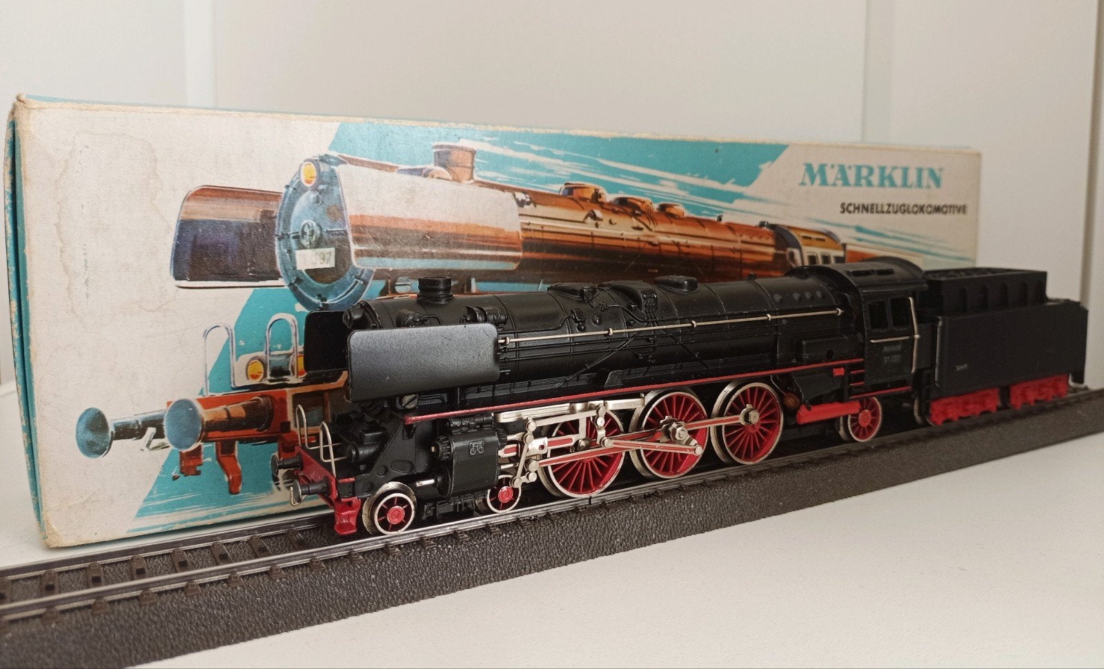 Märklin 3048 Stoomlocomotief BR 01 097 met tender in ovp (2), Wisselstroom, Gebruikt, Locomotief, Ophalen of Verzenden