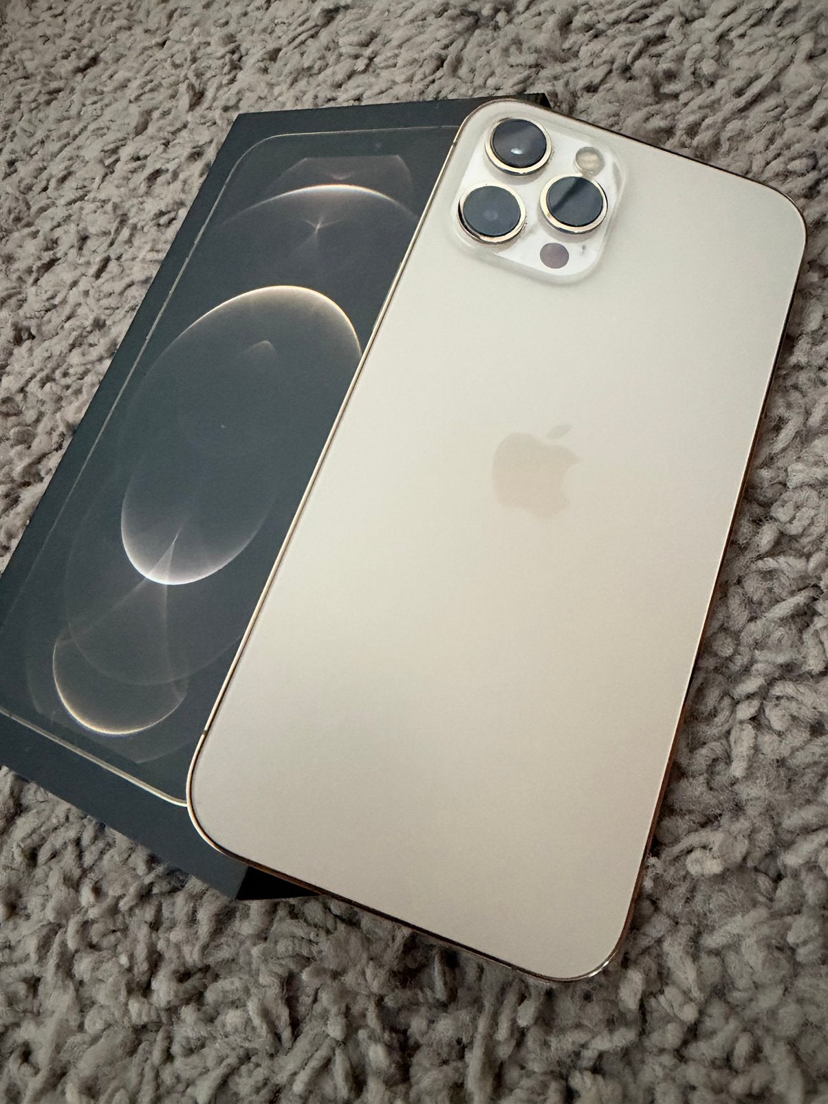 Foto 3 van Iphone 12 Pro Max Goud 128GB