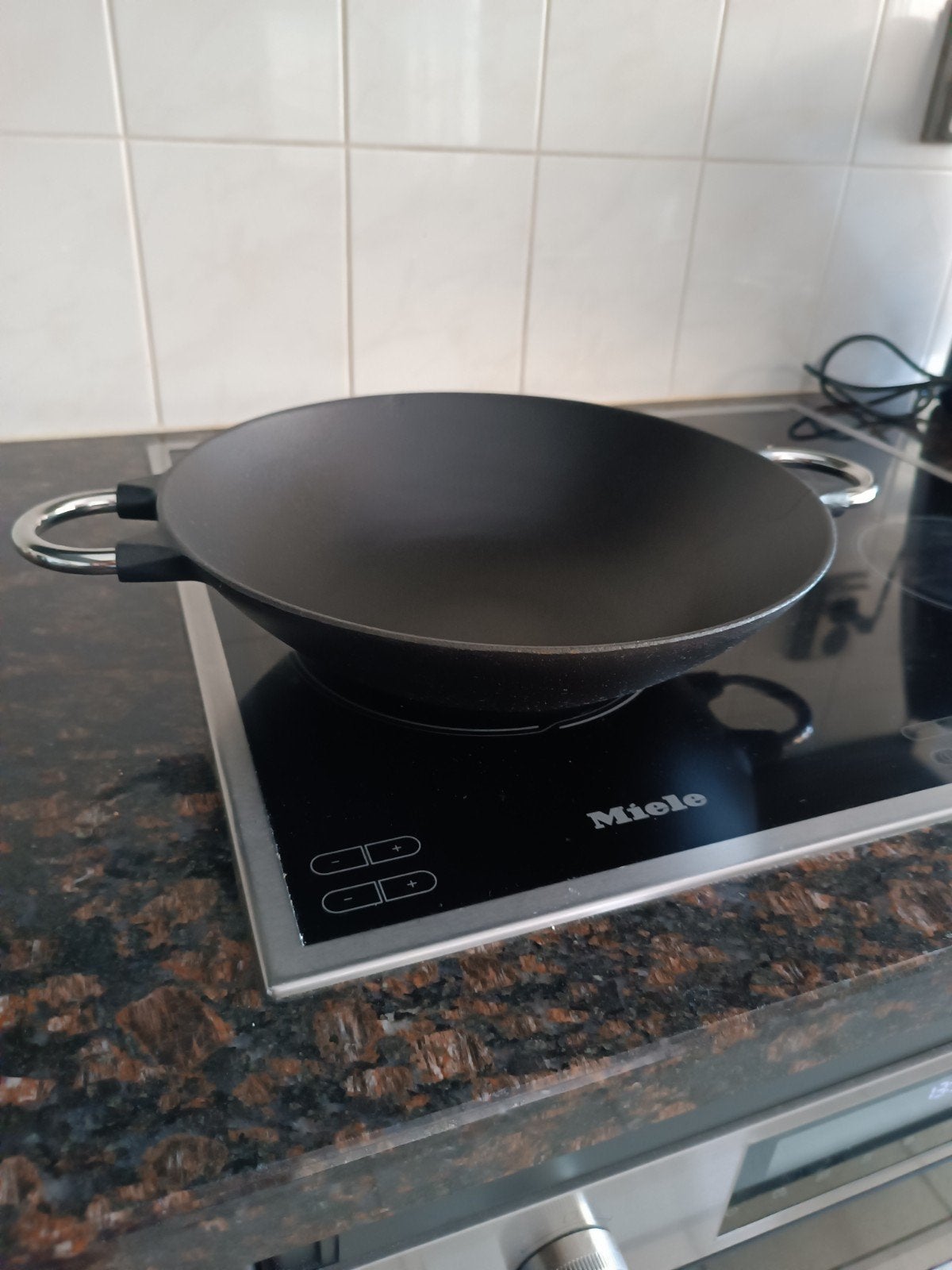 Wok zgan!, Ophalen of Verzenden, Zo goed als nieuw, Gietijzer, Wok