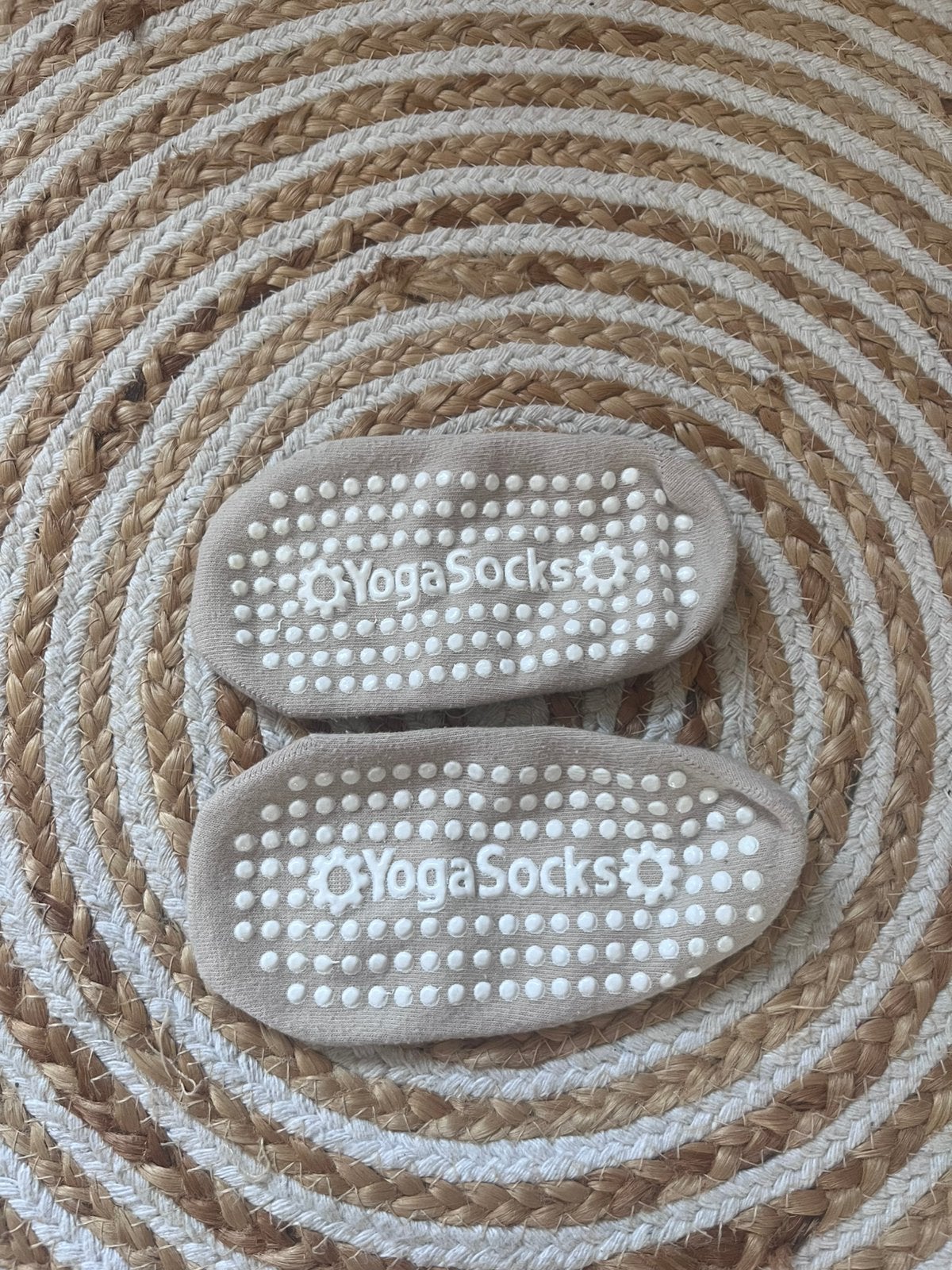 Beige yoga sokken footies anti-slip one size t/m maat 39, Kleding | Dames, Sokken en Kousen, Sokken en Kniesokken, Beige, Maat 35 t/m 38