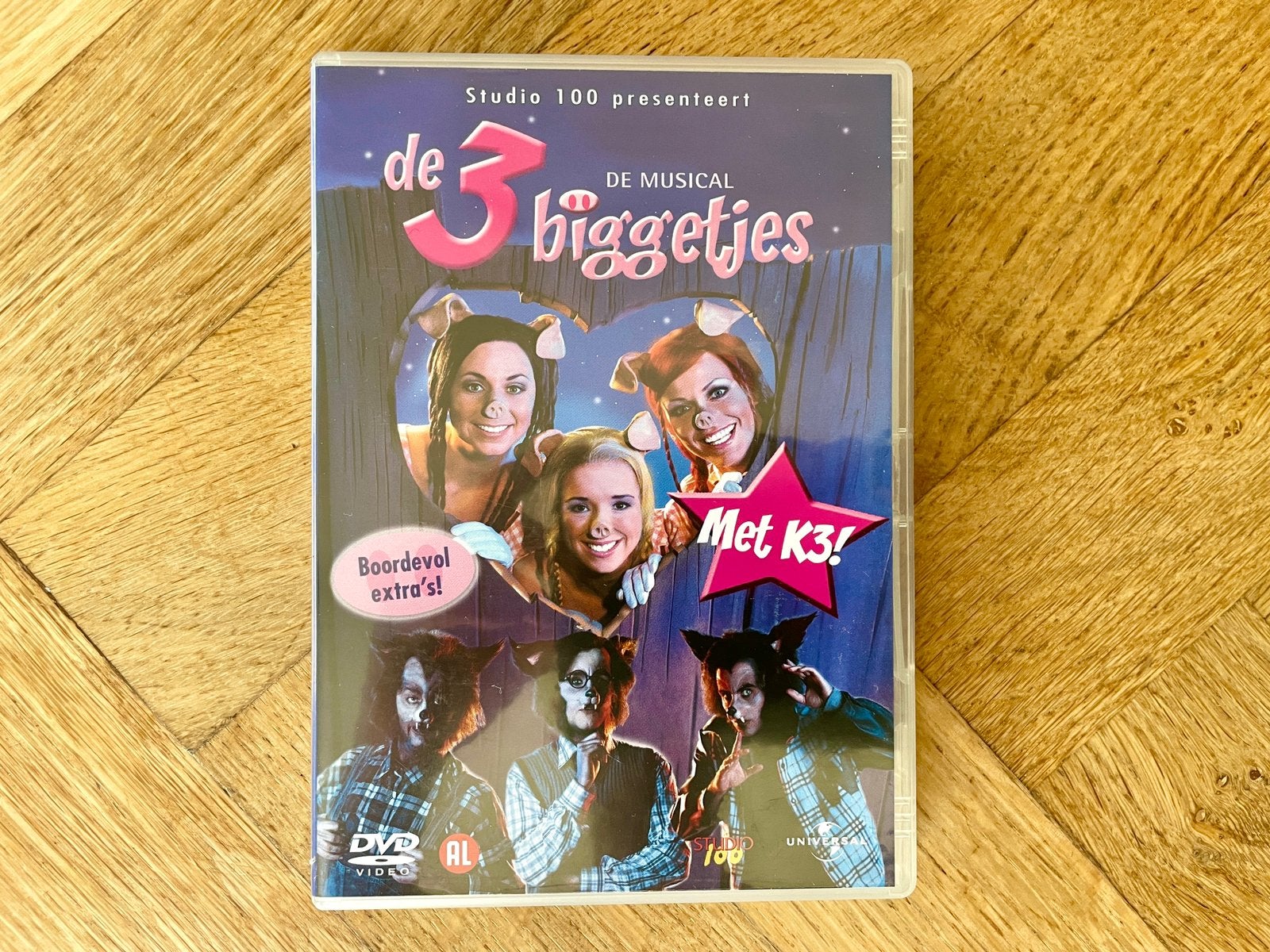 Studio 100: K3 Drie Biggetjes Musical op DVD (nette staat), Show, Alle leeftijden, Zo goed als nieuw, Sprookjes