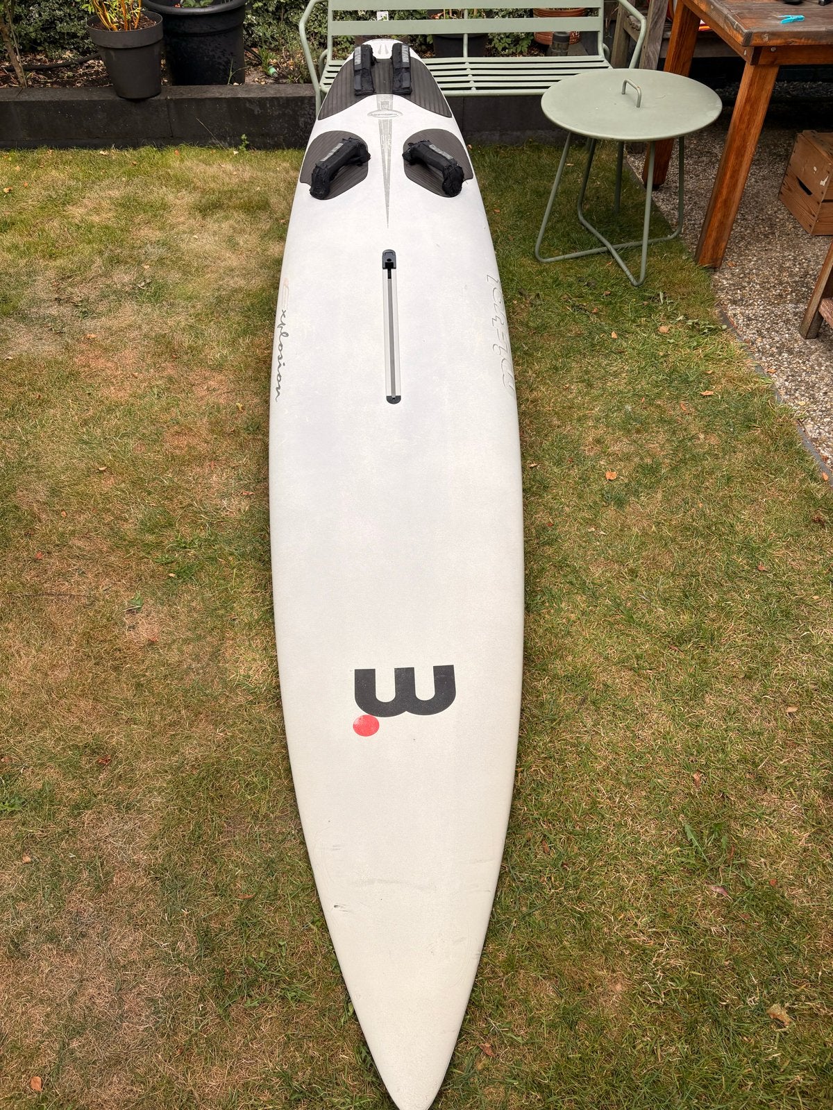 Mistral Explosion windsurfboard / surfplank met pro-am vin, Watersport en Boten, Ophalen, Mistral, Gebruikt, 5 tot 6.5 m²