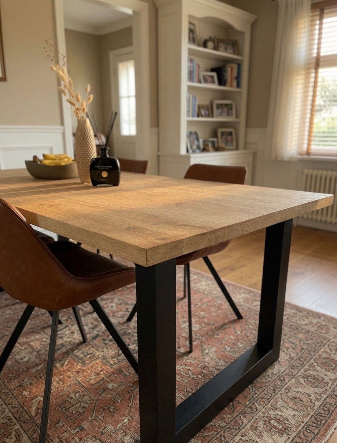 Eiken eettafel, massief zwarte stalen U-poten, Ophalen, Gebruikt, Hout, Bruin