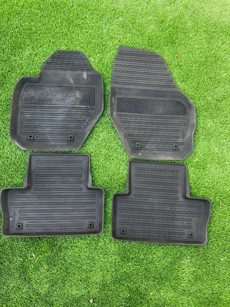 Volvo XC60 Mattenset 2009-2017 - Rubber, Hoge Rand, Ophalen, Gebruikt