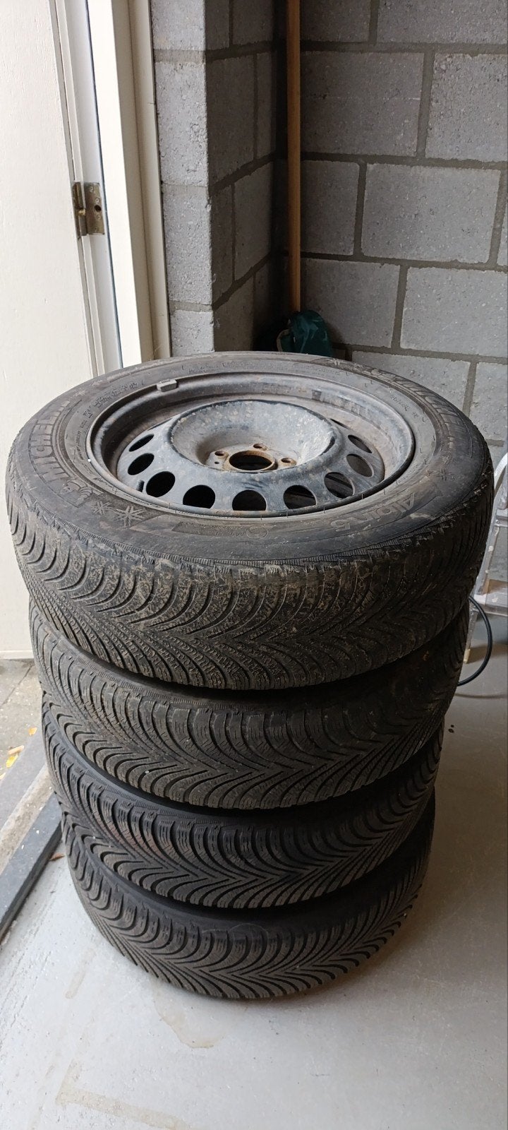 Stalen velgen met Michelin Alpin 5 Winterbanden 215/65R17 99, Auto-onderdelen, Ophalen, Gebruikt, Peugeot, Voor