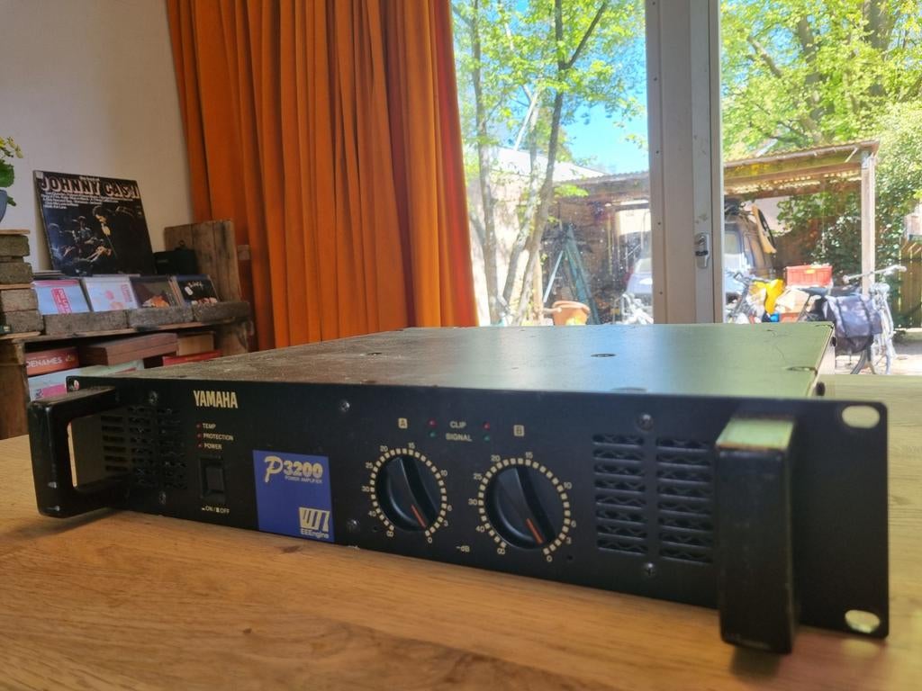 Yamaha P3200 - Professionele Highend Eindversterker, Ophalen of Verzenden, Gebruikt, 120 watt of meer, Yamaha