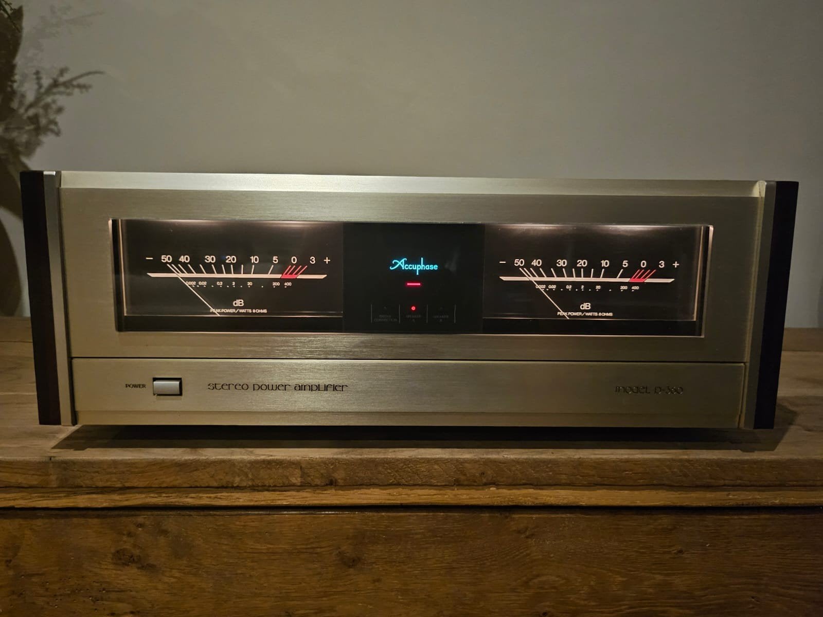 Accuphase P 360 eindversterker, Audio, Tv en Foto, Ophalen, Zo goed als nieuw, 120 watt of meer, Overige merken