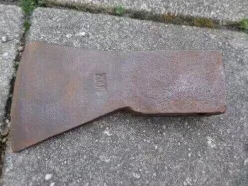Bijl - Bijlkop - Zonder steel - 2000 gram - €20,=, Ophalen, Gebruikt