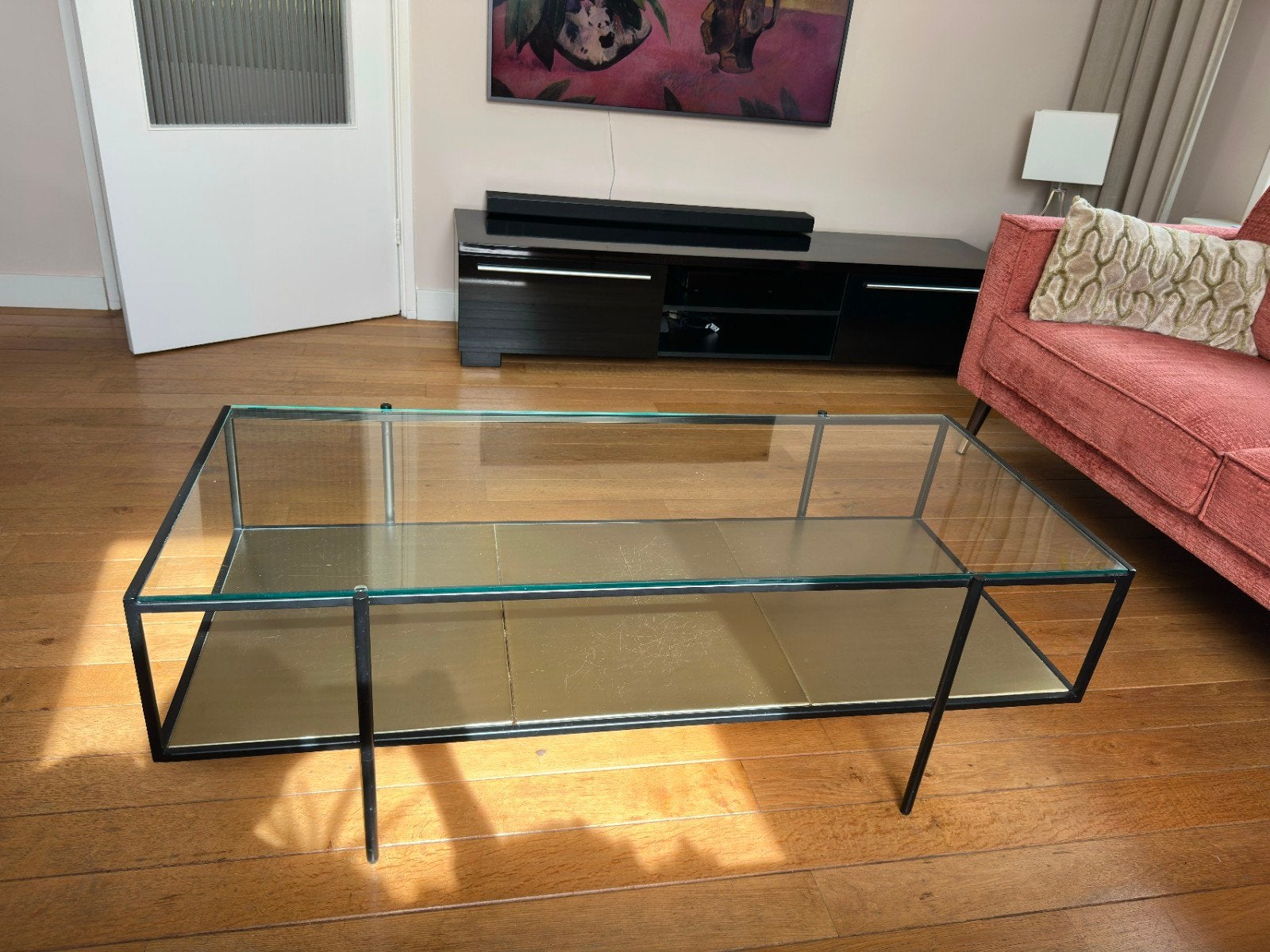 Made com Salon Tafel met Gouden Details en Glazen Blad, Ophalen, Gebruikt, 100 tot 150 cm, Modern, Industrieel