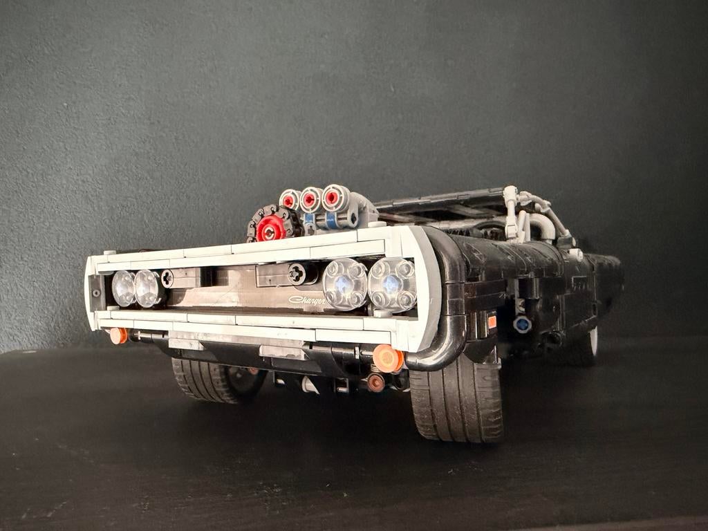 Dom's Dodge Charger Fast & Furious Bricks, Hobby en Vrije tijd, Modelbouw | Auto's en Voertuigen, Auto, 1:32 tot 1:50, Zo goed als nieuw