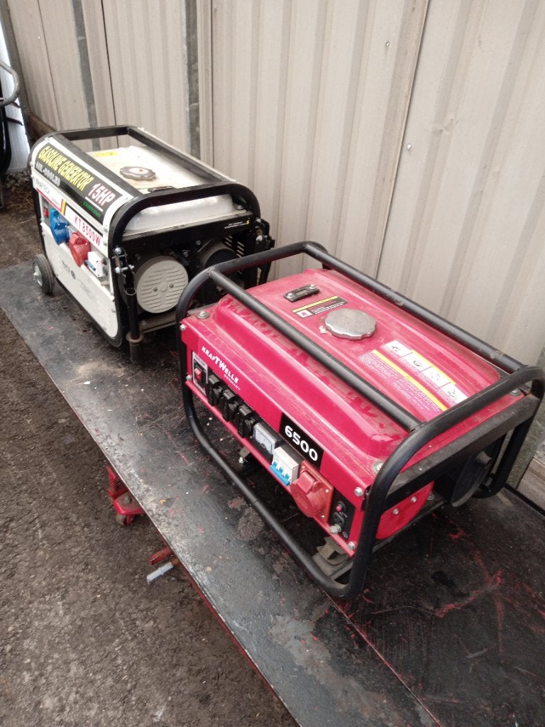 Aggregaat  220 volt 380 volt., Ophalen, Zo goed als nieuw, Minder dan 5 kVA, Benzine