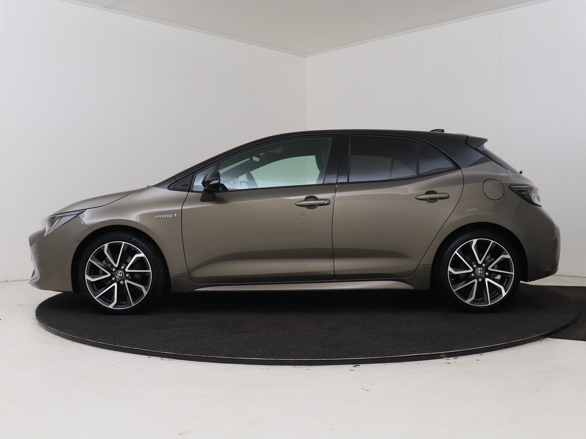 Toyota Corolla Hybrid HB 2.0 Hybrid Premium | Dealer onderho, Auto's, 12 maanden, 450 kg, Gebruikt, 4 cilinders