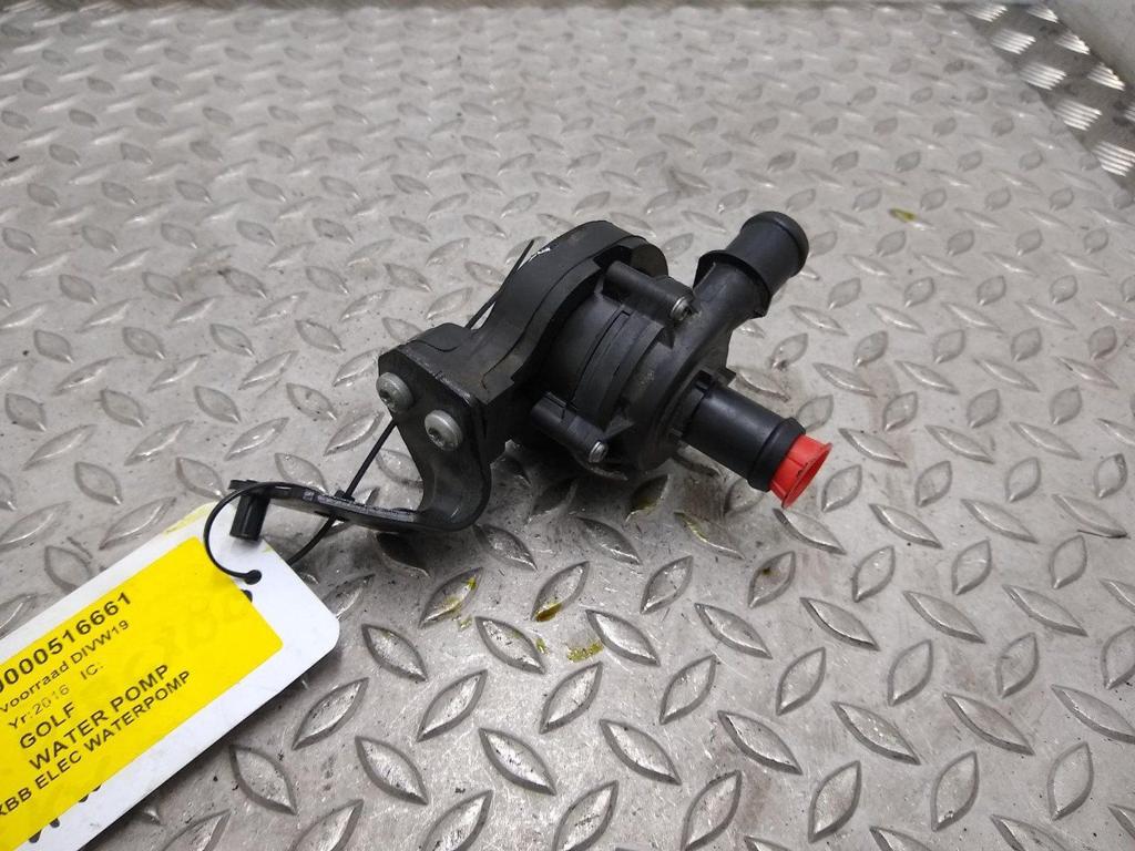 VOLKSWAGEN GOLF WATERPOMP 2016, Ophalen of Verzenden, Gebruikt, Stiba lid