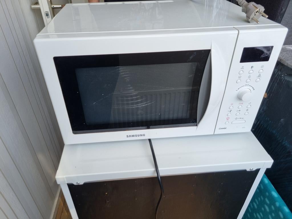 Samsung Combi Magnetron - Wit, Vrijstaand, Witgoed en Apparatuur, Magnetrons, Ophalen, Combimagnetron, Gebruikt, Hete lucht