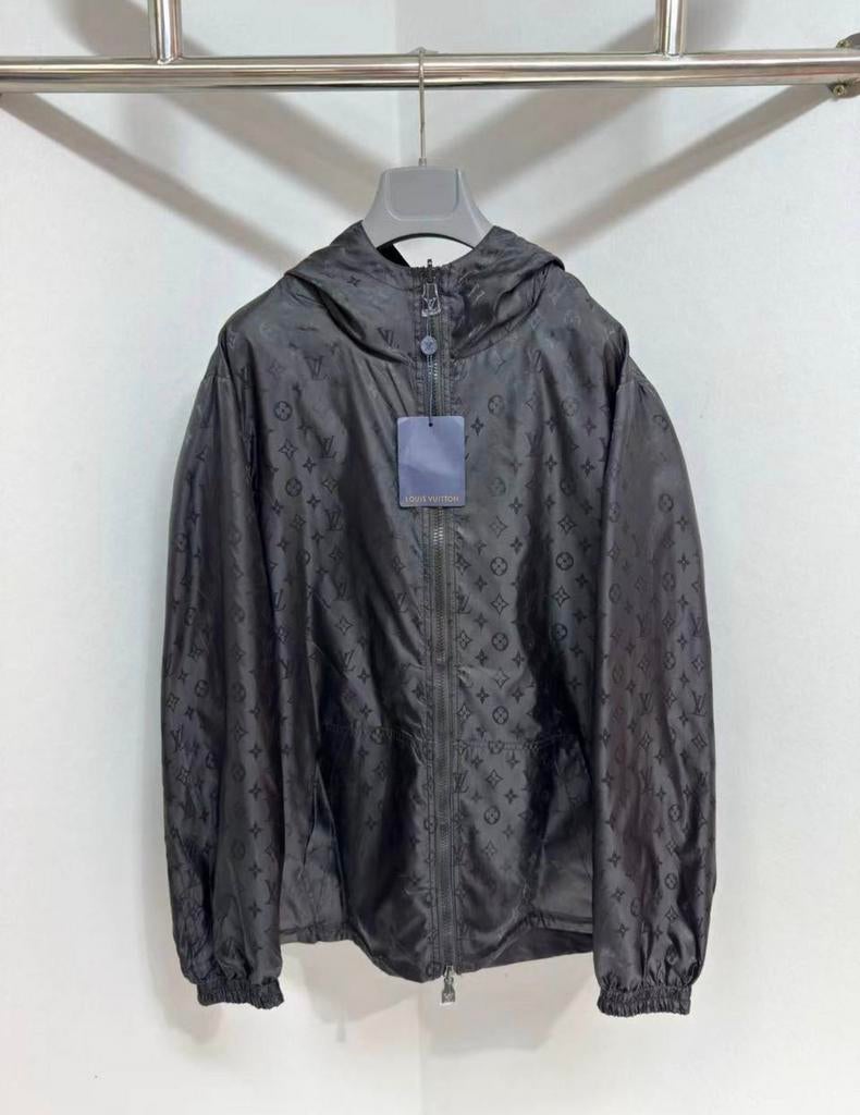LOUIS VUITTON DUBBELZIJDIGE ZOMERJAS ZWART 2026, Ophalen of Verzenden, Nieuw, Maat 46 (S) of kleiner, Zwart