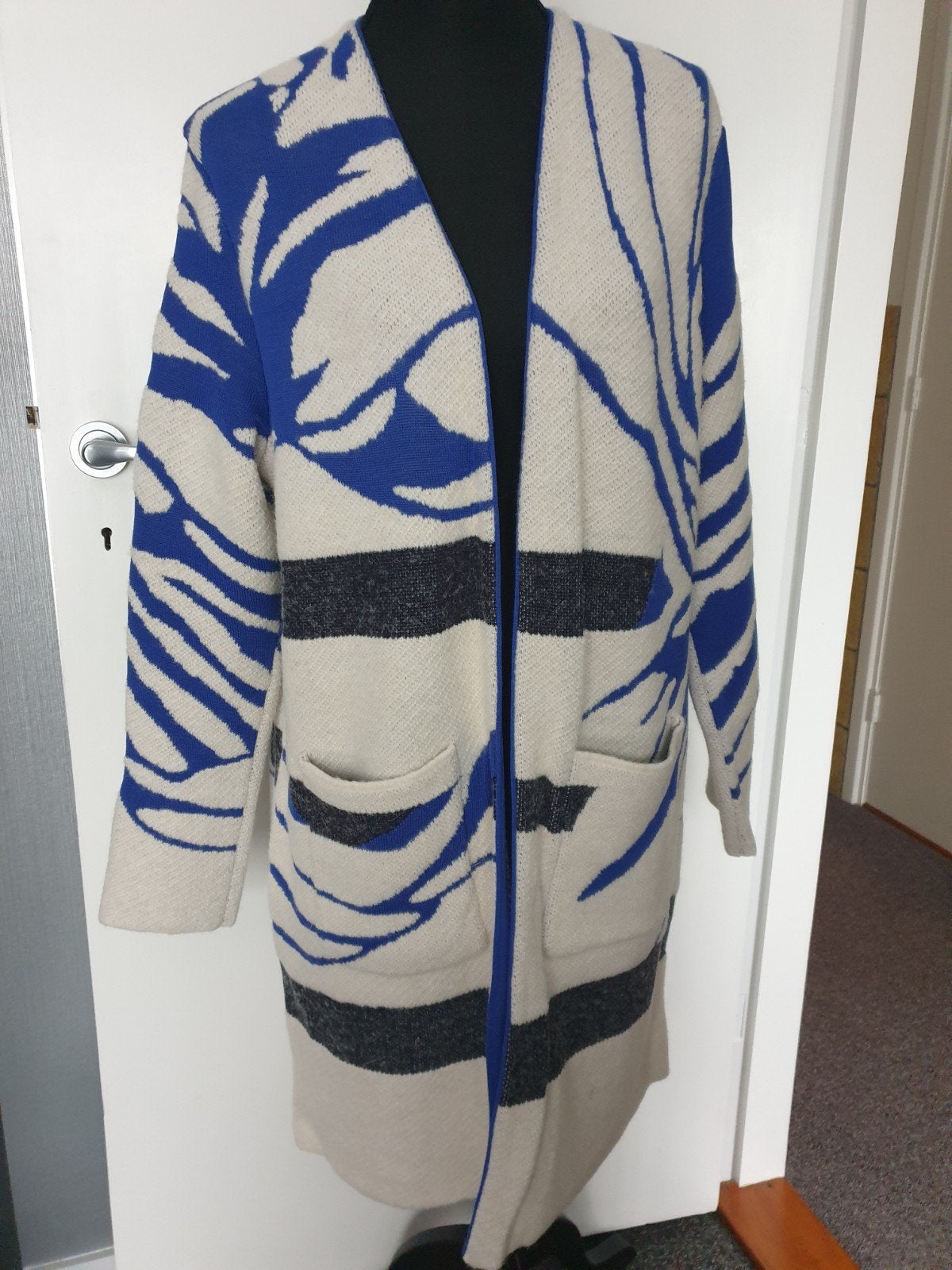 Marc cain vest maat 5 (42/44), Meerkleurig, Maat 42/44 (L), Nieuw, Ophalen of Verzenden