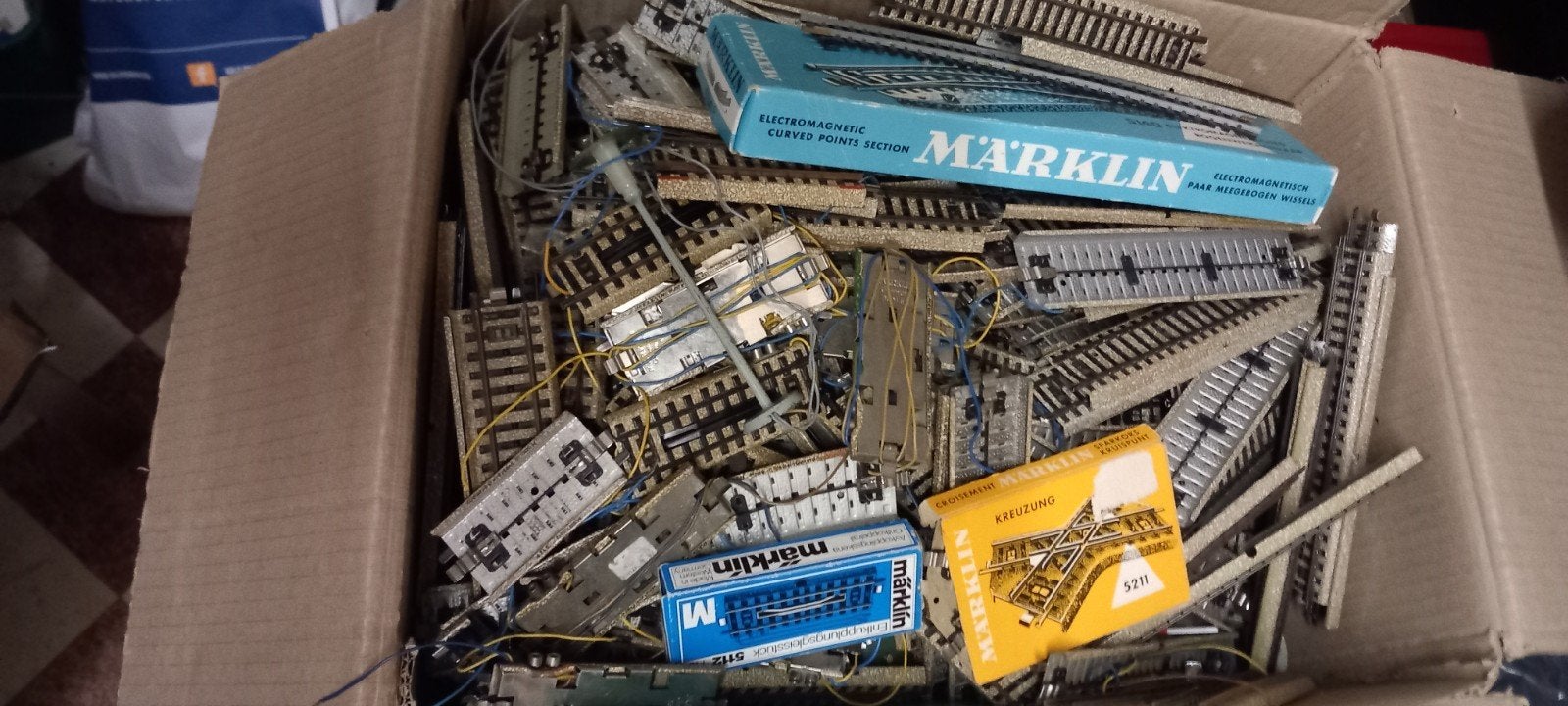 Te koop grote partij marklin m rails en wissels ho Wisselstr, Hobby en Vrije tijd, Modeltreinen | H0, Wisselstroom, Gebruikt, Verzenden