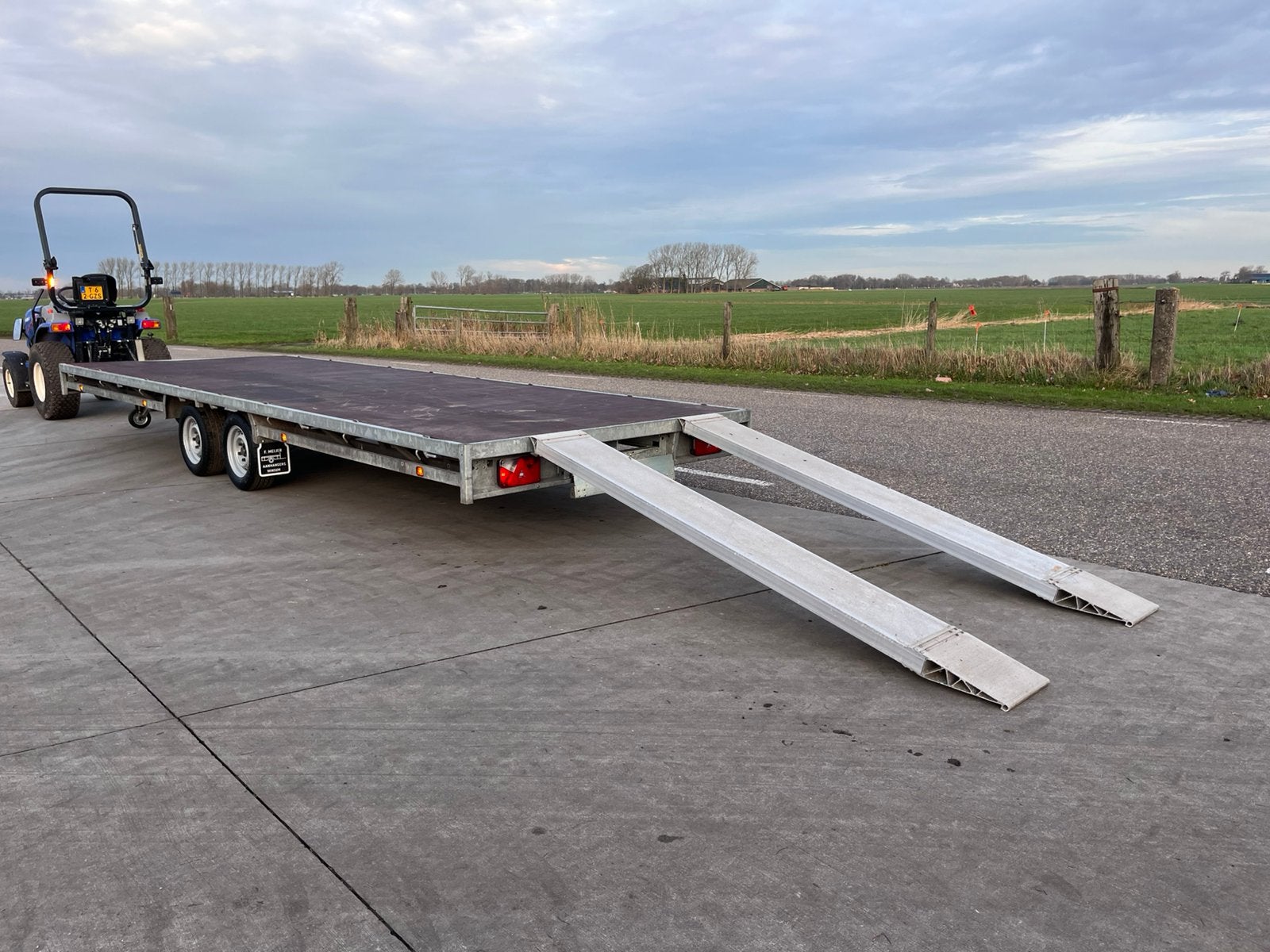 Hulco medax plateau aanhanger 600x200 aluminium oprijplaten, Ophalen, Gebruikt