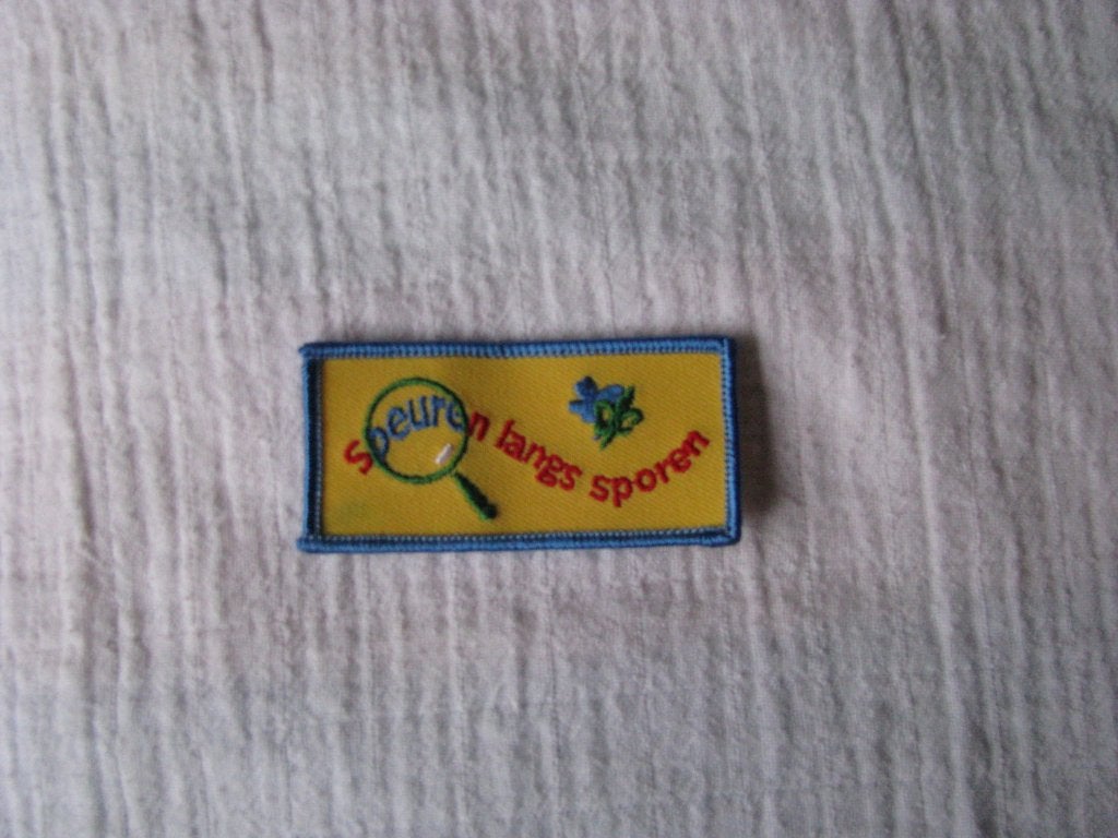 Thema badge: Speuren langs sporen, Ophalen of Verzenden, Nieuw, Embleem, Speld of Insigne