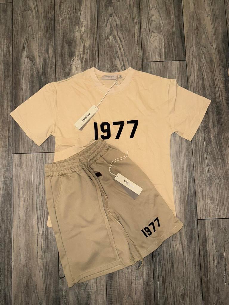 Essentials Zomerset T-Shirt + Korte broek Maat S, Kleding | Heren, T-shirts, Overige kleuren, Nieuw, Ophalen of Verzenden, Maat 46 (S) of kleiner