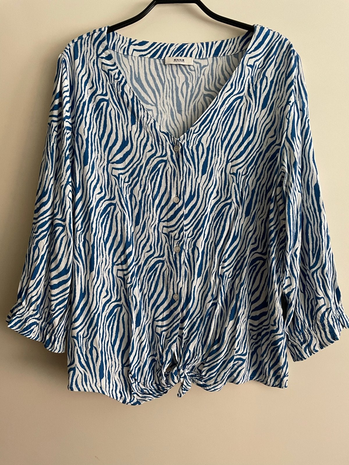 Anna van Toor Blauw Witte Viscose Blouse Maat 40, Ophalen, Zo goed als nieuw, Maat 38/40 (M), Blauw