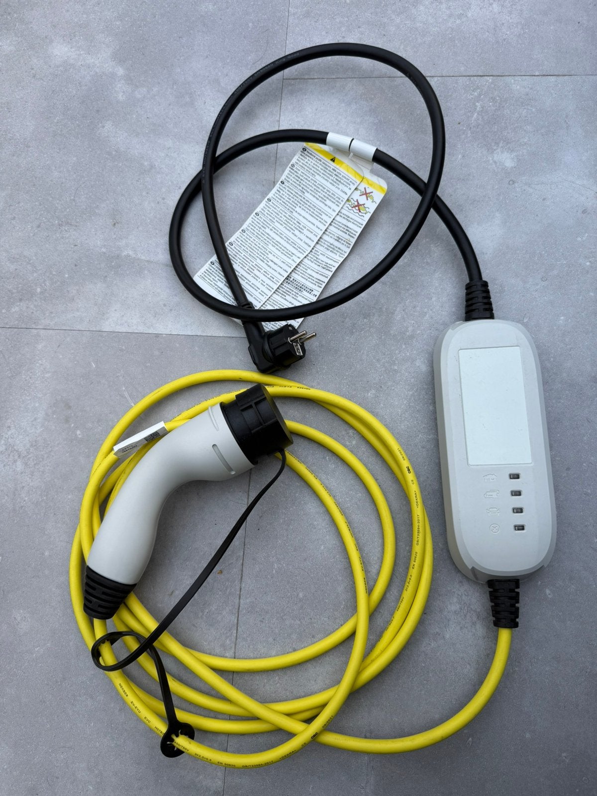 Auto Thuislaadkabel met 230v aansluiting, Ophalen of Verzenden, Zo goed als nieuw, Laadkabel