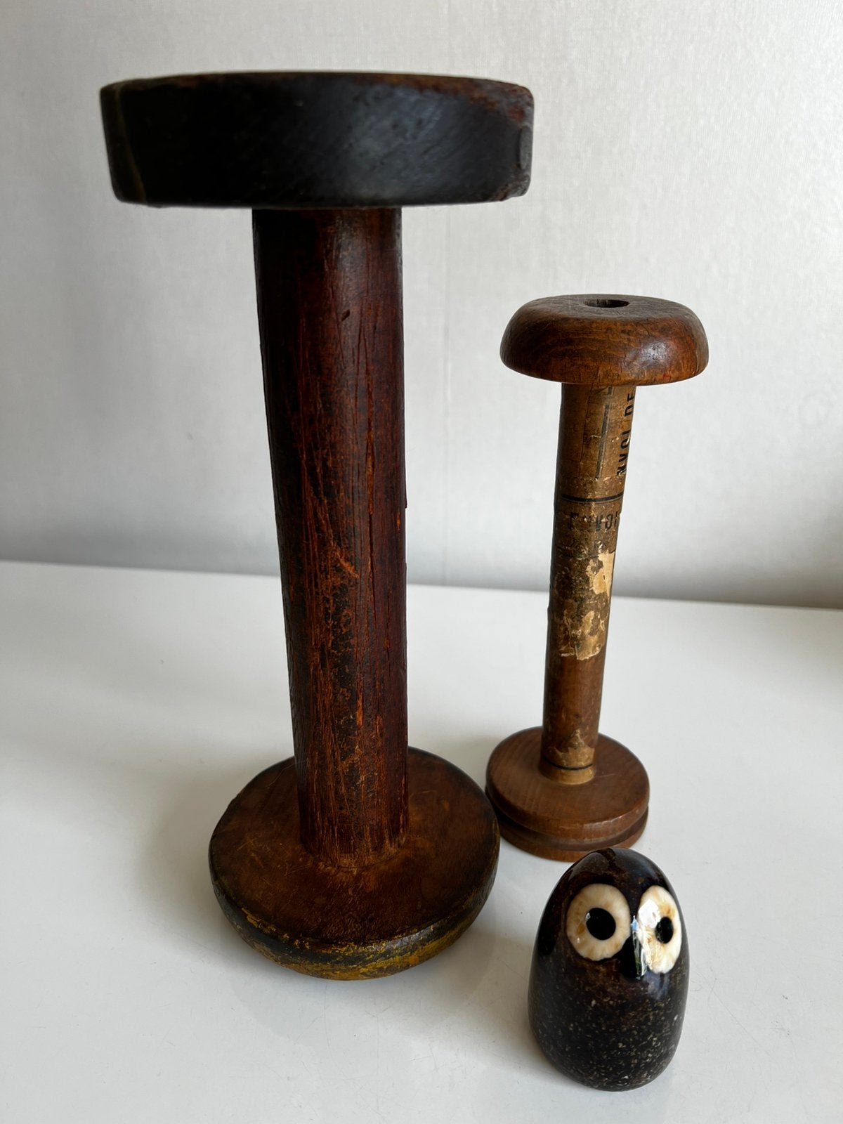 2 Vintage Hout Hoed Helm Standaard Klos Display Art Deco 40s, Ophalen of Verzenden