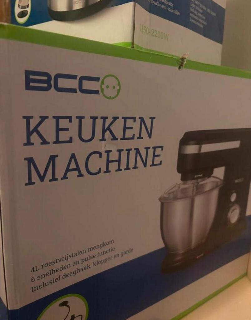 Keukenmachine nieuw, Witgoed en Apparatuur, Keukenmixers, 4 liter of meer, Ophalen of Verzenden, Zo goed als nieuw, 3 snelheden of meer