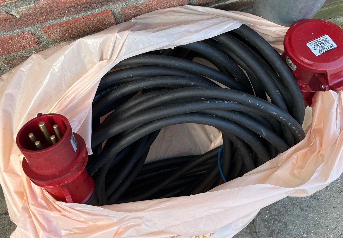 Krachtige 32A 5-polige CEE kabel  25m, Ophalen of Verzenden, Gebruikt, Kabel of Snoer