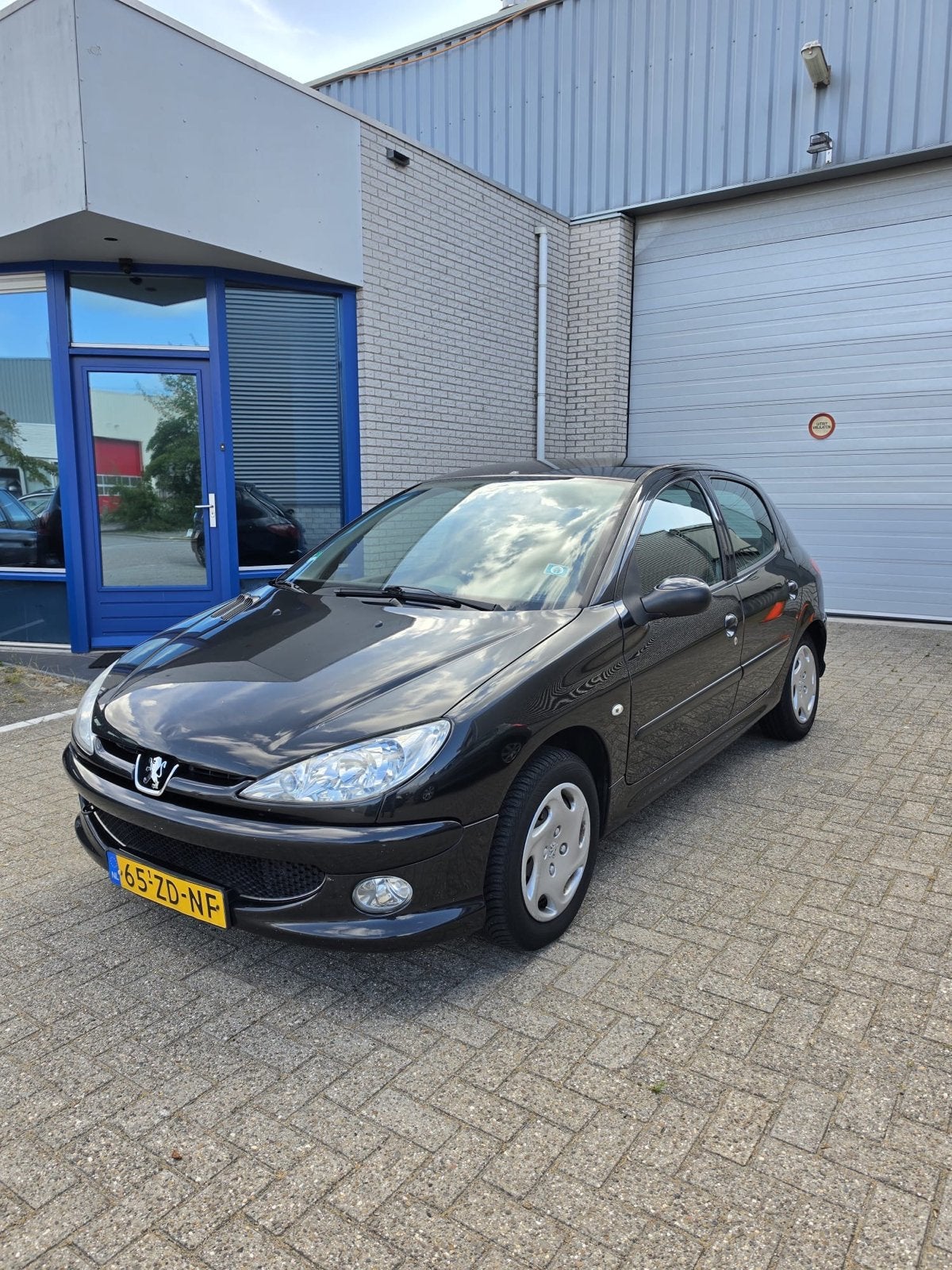 Peugeot 206 1.4 5D 2008 Zwart, Auto's, Peugeot, Voorwielaandrijving, Stof, 4 cilinders, Zwart