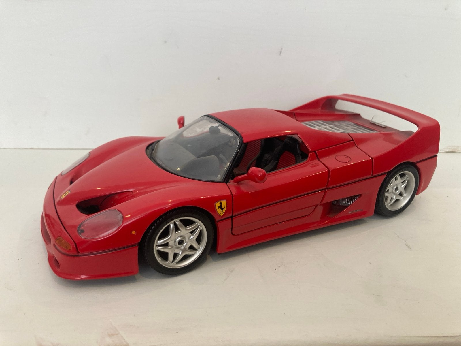 Bburago Ferrari F50 Schaalmodel 1:18 - Rood, Hobby en Vrije tijd, Modelauto's | 1:43, Ophalen, Zo goed als nieuw, Auto, Overige merken
