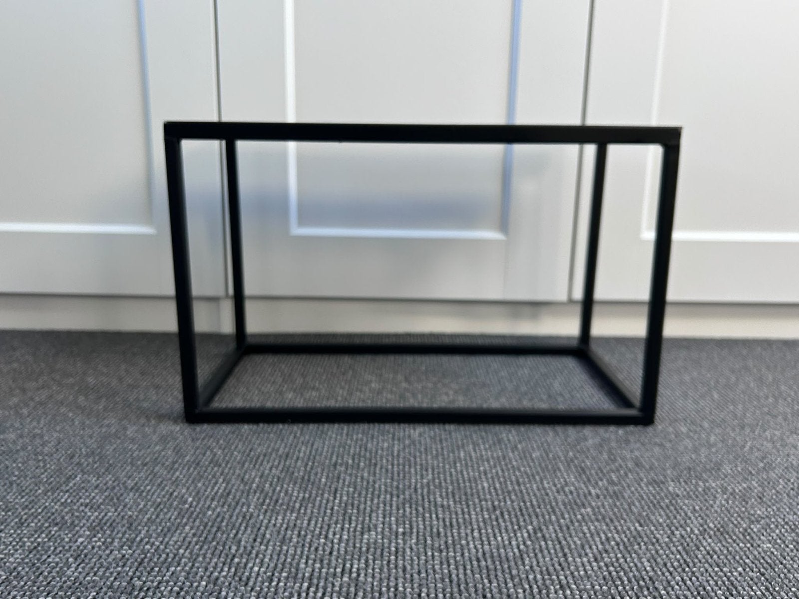 Zwarte metalen etagère 30x48x24 cm, Ophalen, Zo goed als nieuw, Etagère, Metaal