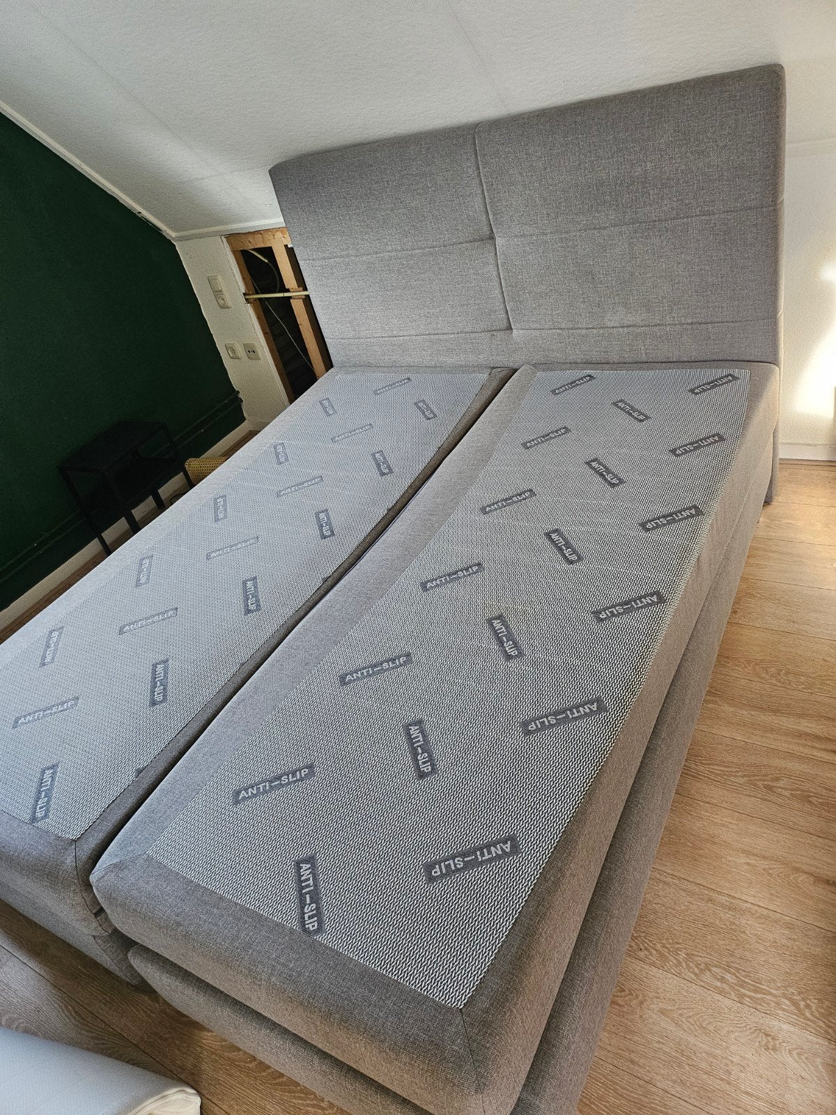 Comfortabel bed 1.60m met kussens, dekbedden en topper, Ophalen, Gebruikt, Tweepersoons, 160 cm