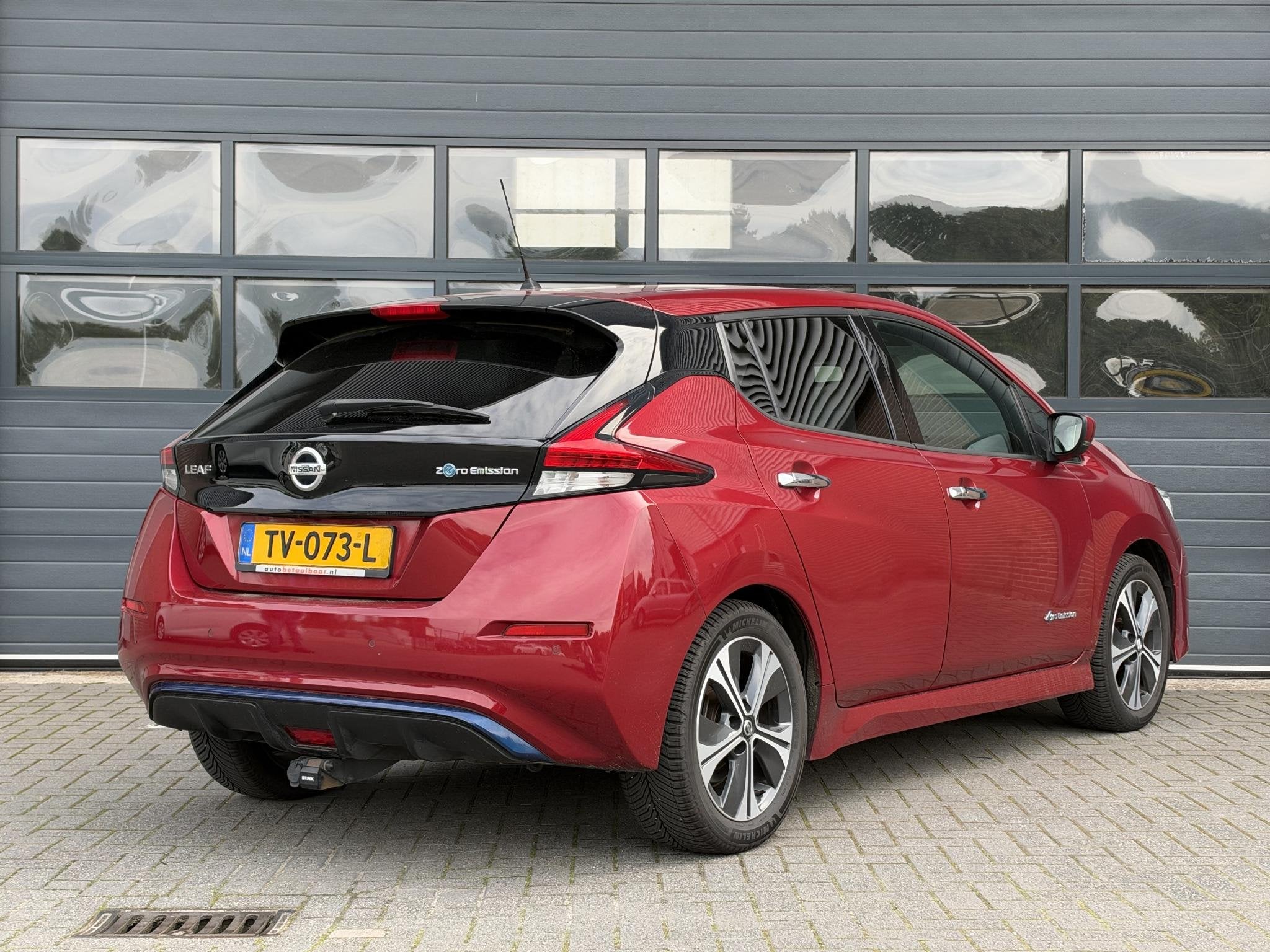 NISSAN LEAF N-CONNECTA 40 kWh (87% SOH) I AUTOMAAT I TREKHAA, Auto's, Stof, Gebruikt, Huisgarantie, Origineel Nederlands