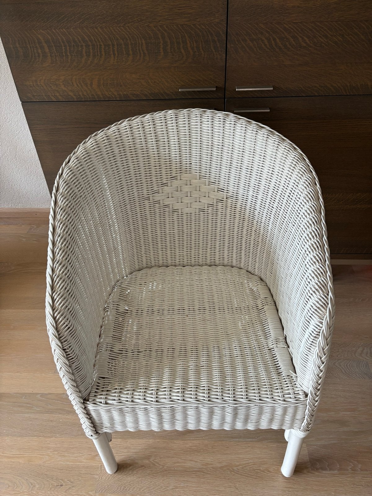 Witte rieten stoel, Vintage, Antiek en Kunst, Antiek | Meubels | Stoelen en Banken, Ophalen