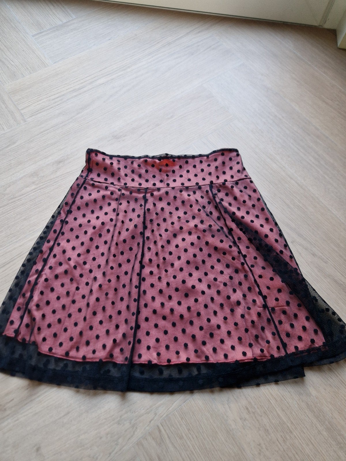 polkadot rok King Louie mt m, Kleding | Dames, Maat 38/40 (M), Zwart, Ophalen of Verzenden, Zo goed als nieuw