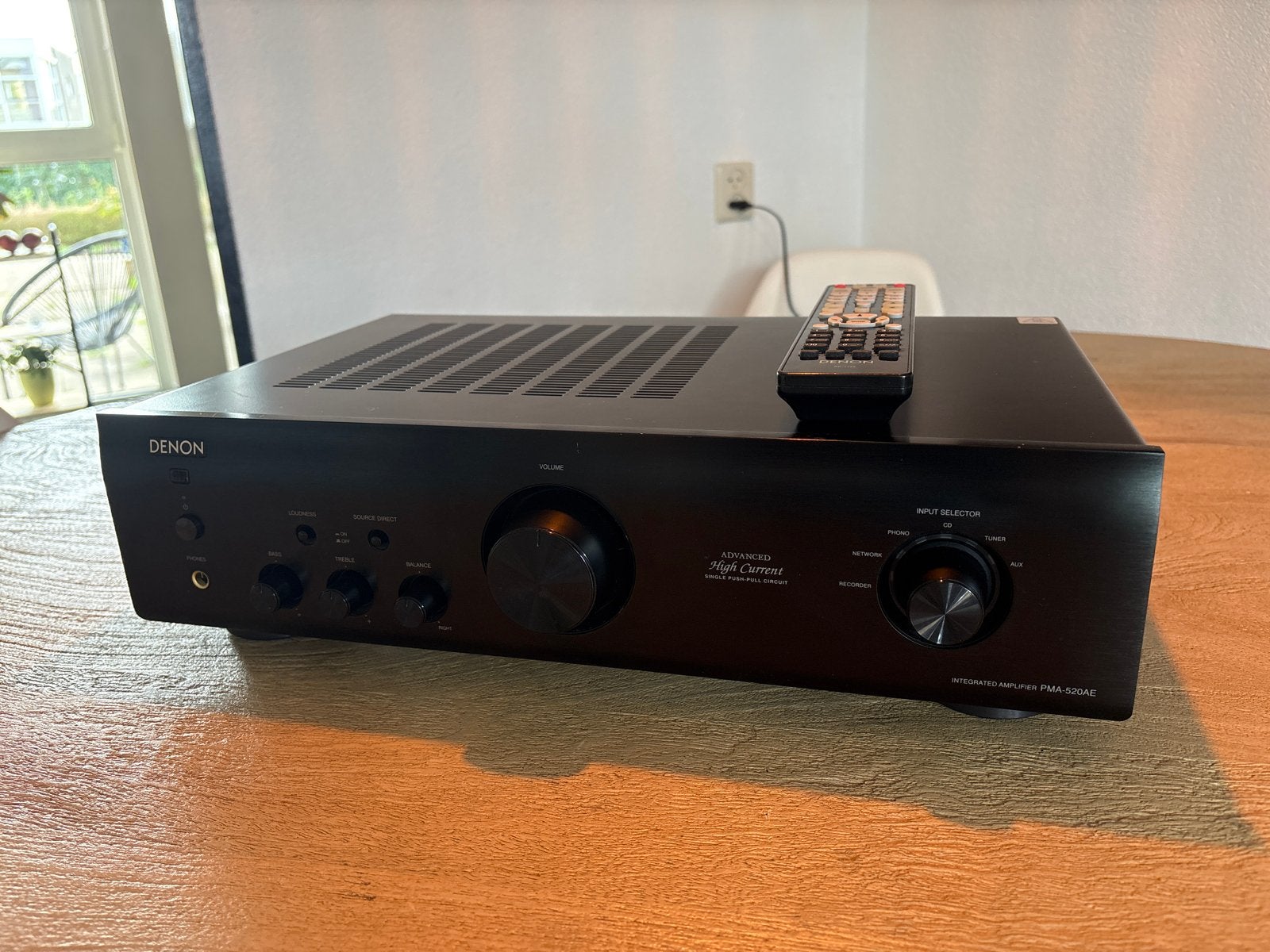Denon PMA-520AE Geïntegreerde Versterker + afstandsbediening, Denon, Ophalen of Verzenden, Zo goed als nieuw, 60 tot 120 watt