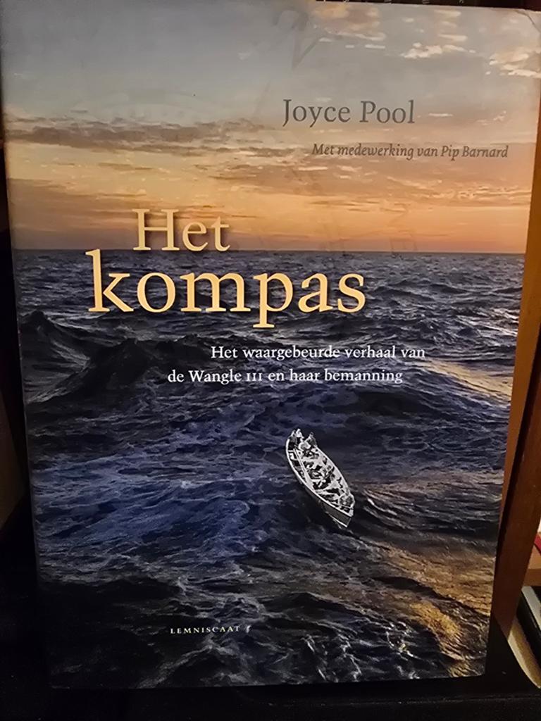Het Kompas - Joyce Pool (Waargebeurd verhaal), Ophalen of Verzenden, Zo goed als nieuw, Joyce Pool