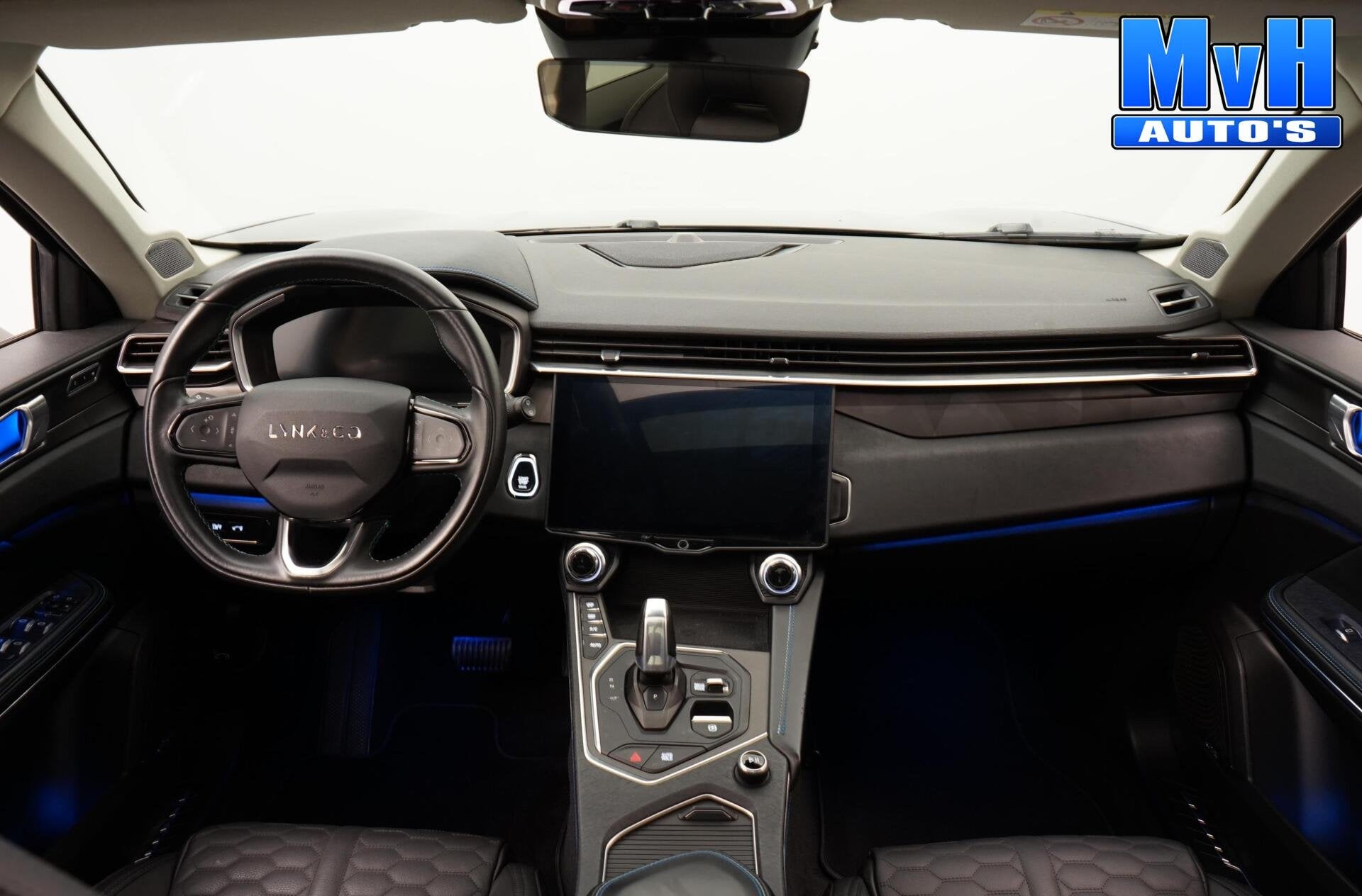 Lynk & Co 01 1.5 PHEV|FULL BLACK XL|LEER|NAP|PANO, Auto's, Dealer onderhouden, Met garantie (alle), Zwart, Bedrijf