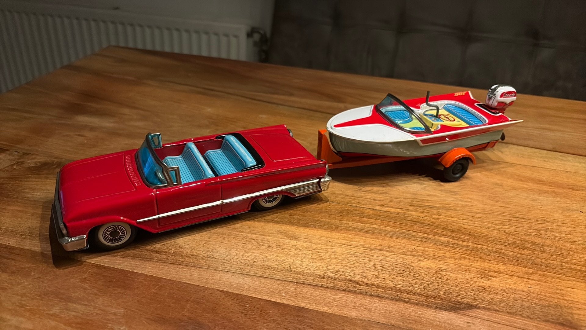 Haij auto en trailer set mint made in japan, Ophalen of Verzenden