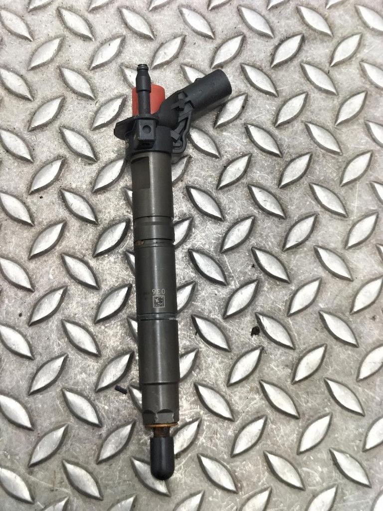 MERCEDES E CLASS BRANDSTOF INJECTOR / VERSTUIVER 6420701187, Ophalen of Verzenden, Gebruikt, Stiba lid