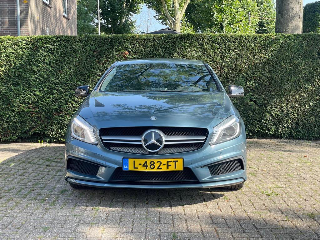 Mercedes-Benz A-klasse 250 Sport|Carplay | AMG |, Auto's, 1345 kg, Gebruikt, Euro 6, 4 cilinders