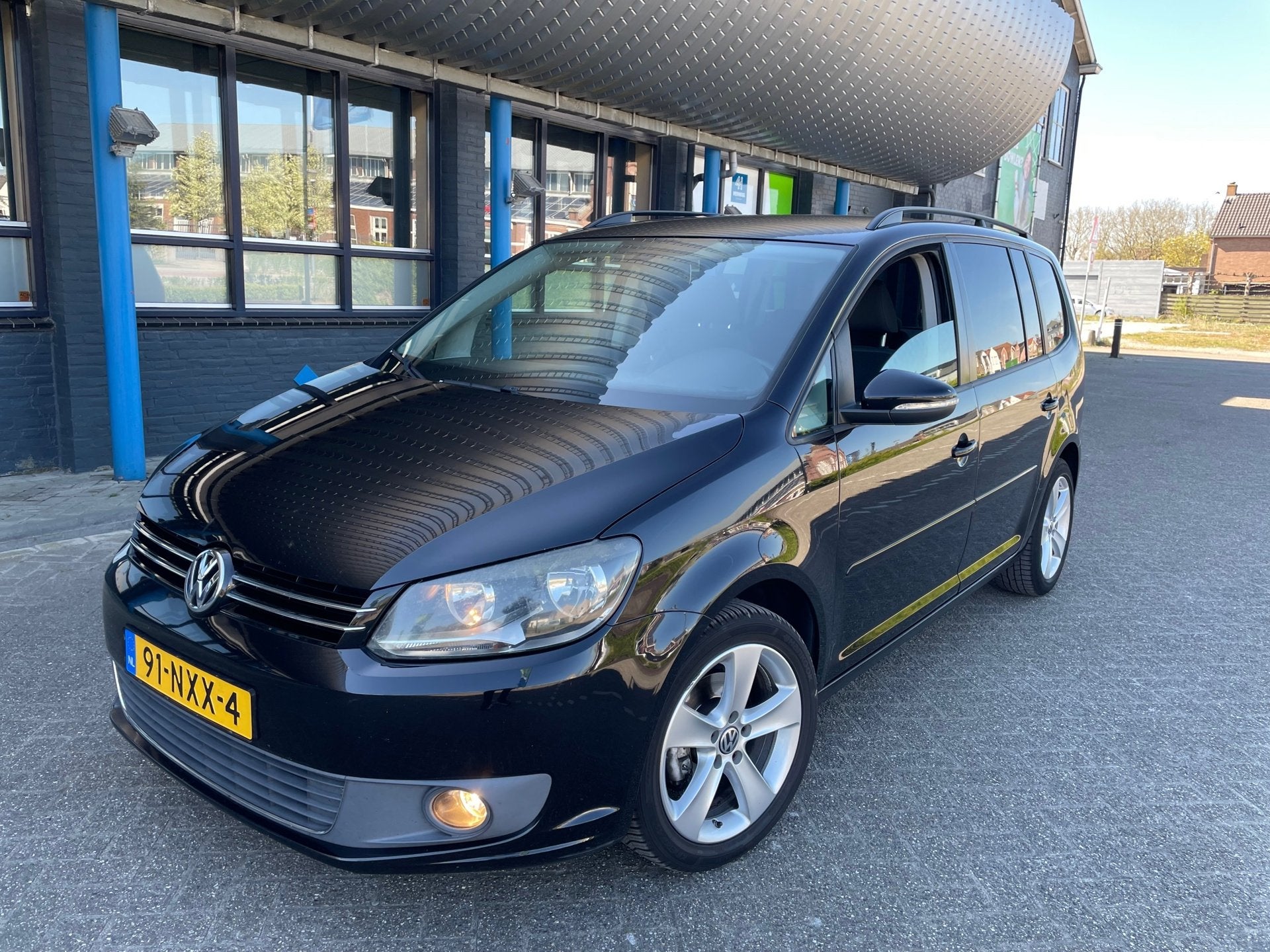 Volkswagen Touran 1.4 TSI NAP/CLIMA/CRUISE/APK 1 JAAR, Auto's, Voorwielaandrijving, 15 km/l, 4 cilinders, Zwart