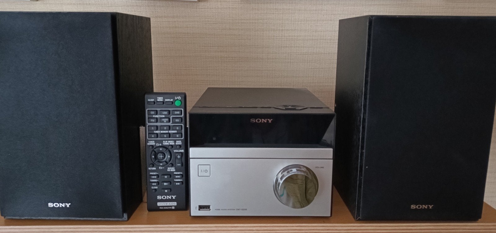 Sony Dab+/FM radio-cd speler- usb2-klein defect, Ophalen of Verzenden, Gebruikt, Speakers, Sony