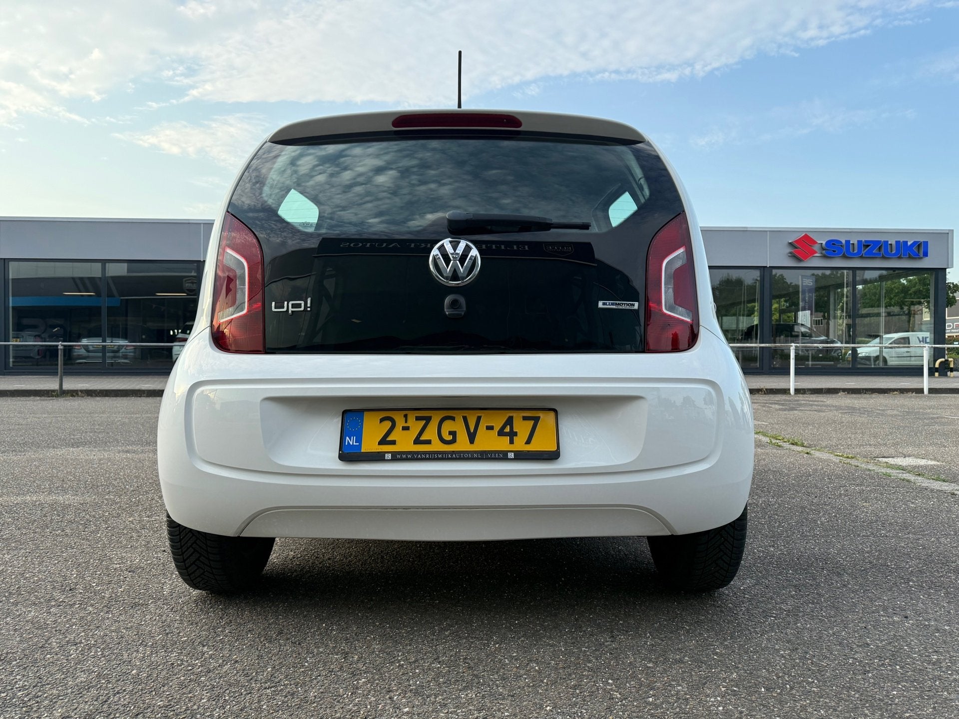 Volkswagen Up! 1.0 move up! BlueMotion I Airco I Navi I NAP, Auto's, Volkswagen, Euro 5, Stof, Gebruikt, 840 kg