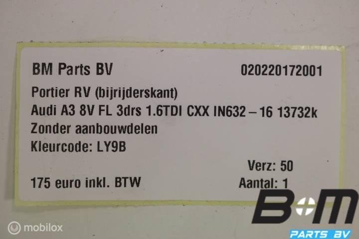 Portier RV (bijrijderskant) Audi A3 8V 3drs LY9B 8V3831052B, Gebruikt